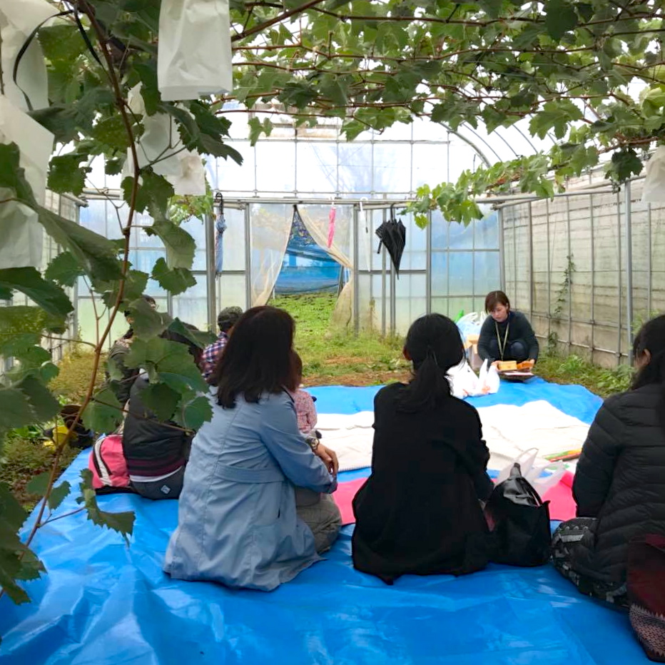 会場となった島田果樹園さんのビニールハウスは、入口を閉めるととても暖かく、冬に被災した際は一時避難場所に使われることも